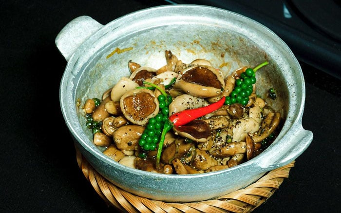 Quán nổi bật với thời gian phục vụ nhanh đi đôi với chất lượng món ăn