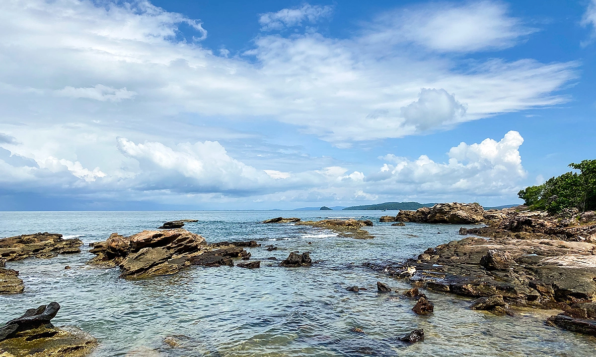 Mũi Gành Dầu với không gian yên bình, hoang sơ