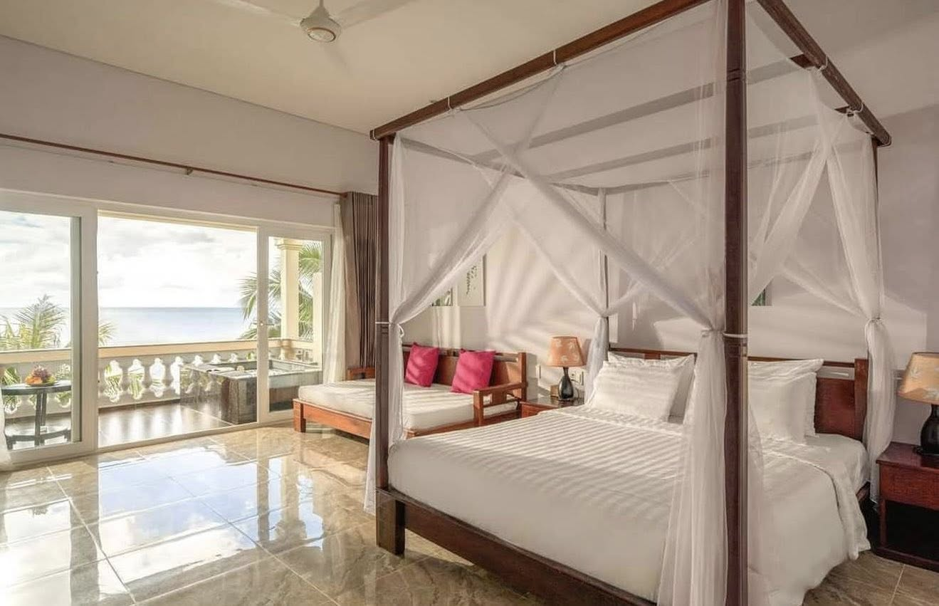 Phòng ngủ tiện nghi tại Sea Sense Resort