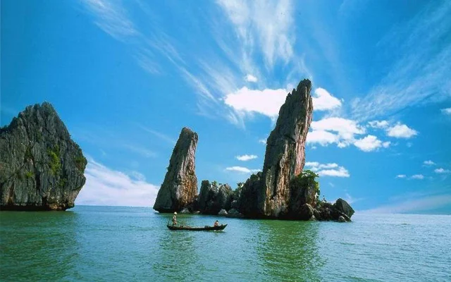 Khung cảnh thiên nhiên tựa tranh vẽ tại Hòn Phụ Tử