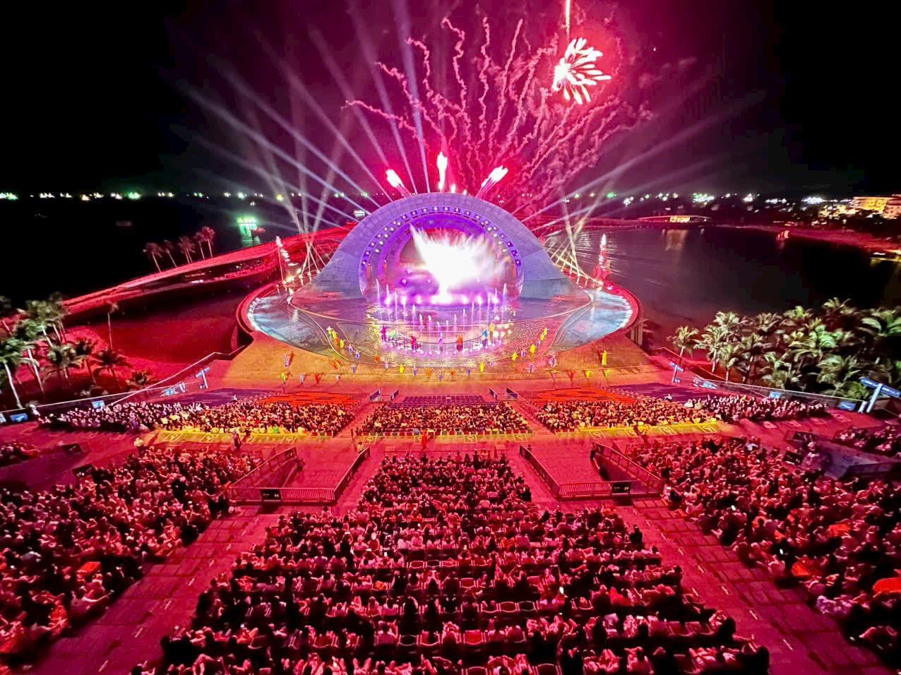 The spectacular fireworks displays in Phu Quoc attract many tourists