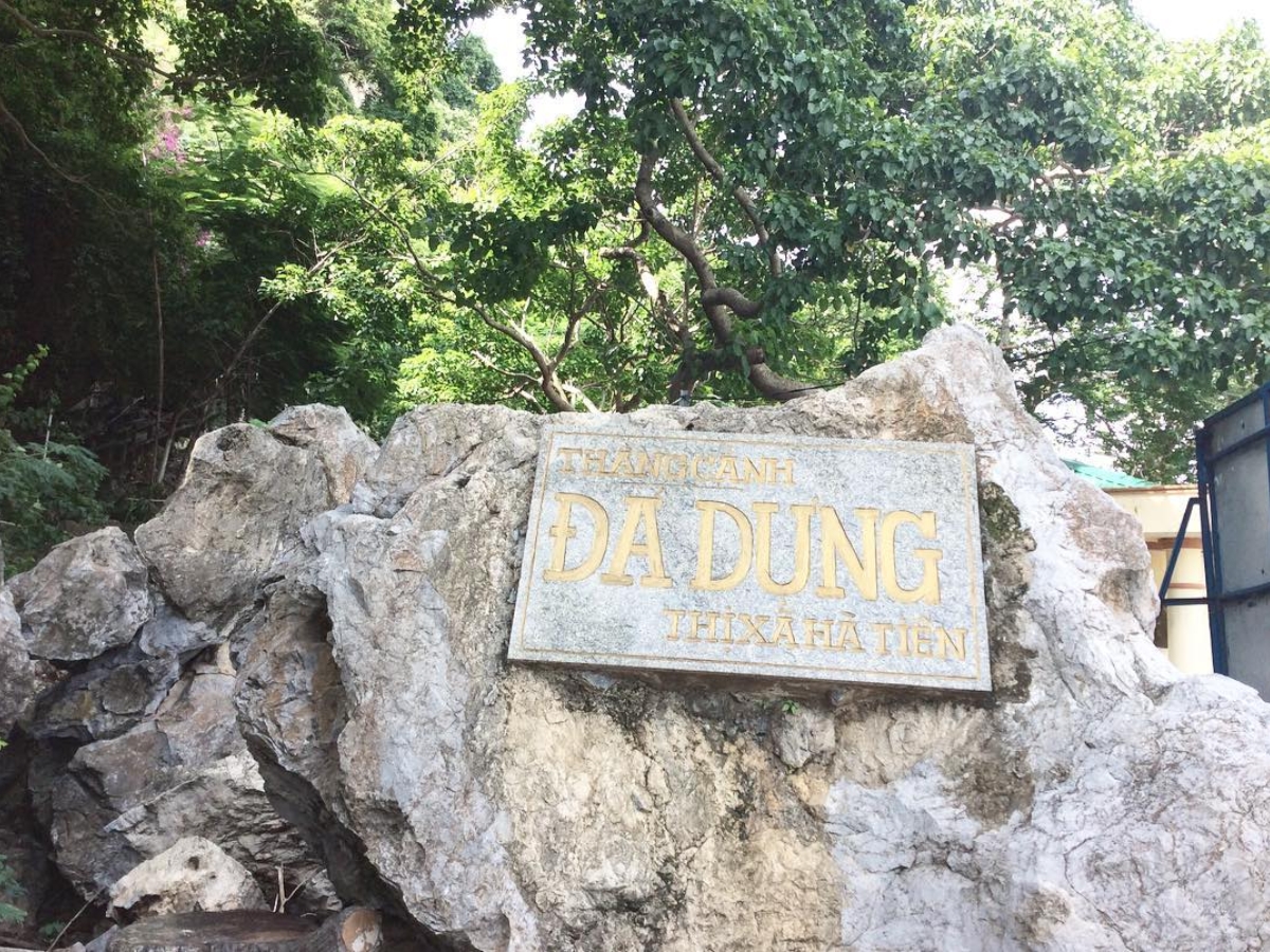 Núi Đá Dựng là địa điểm thu hút du khách ở Hà Tiên