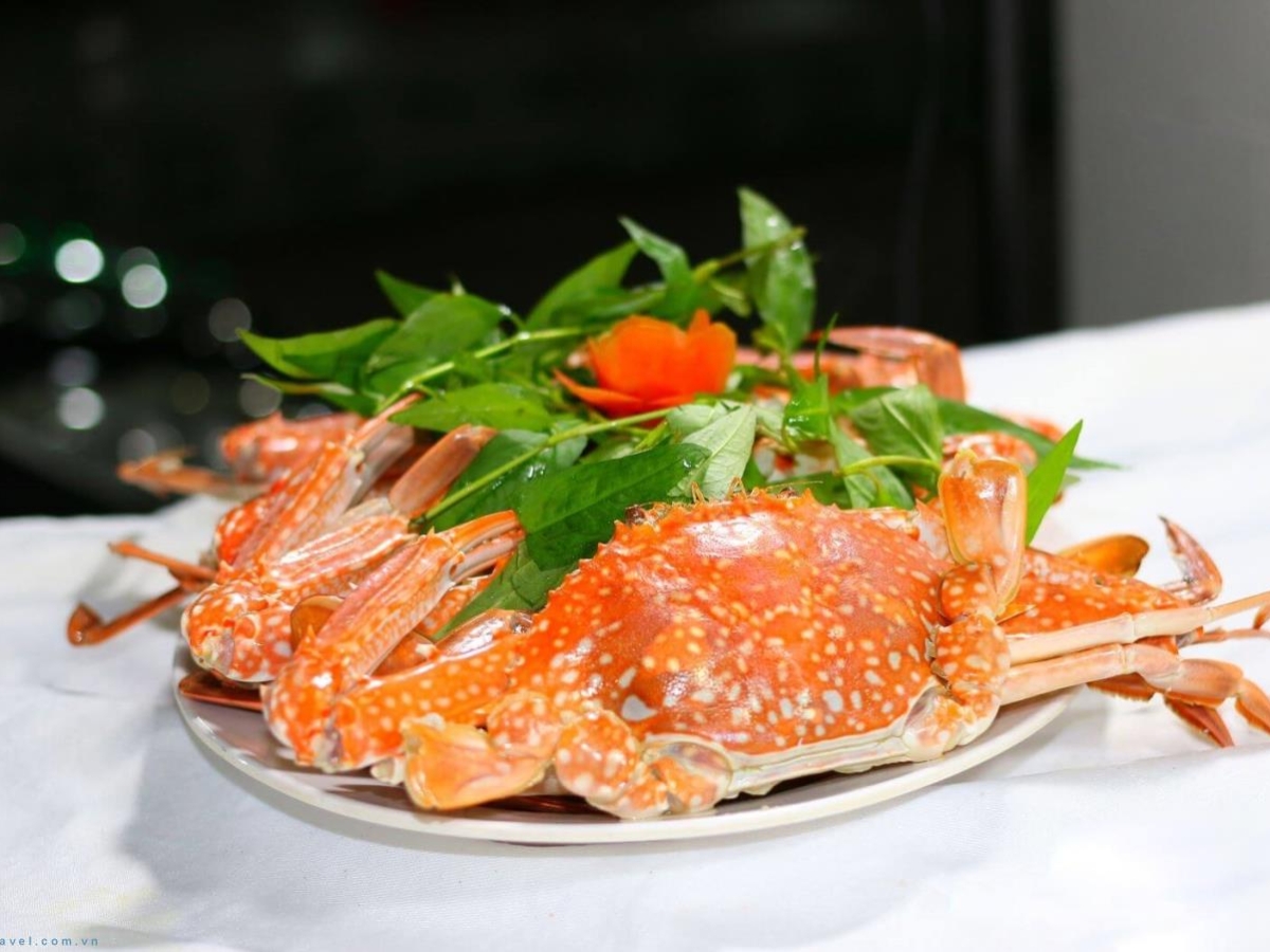 Thưởng thức đặc sản ghẹ Hàm Ninh tươi ngon, chắc thịt