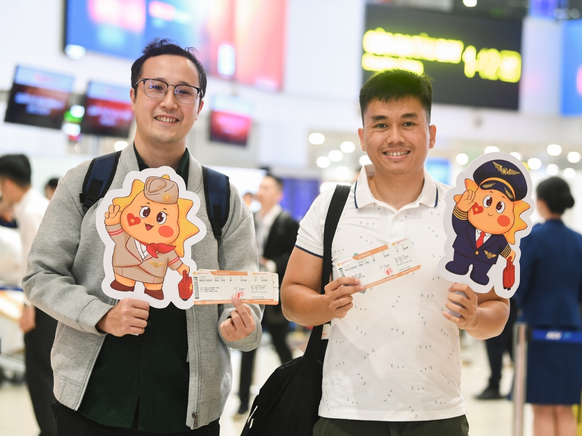 Hành khách cảm thấy vui vẻ, hài lòng sau chuyến bay của Sun PhuQuoc Airways