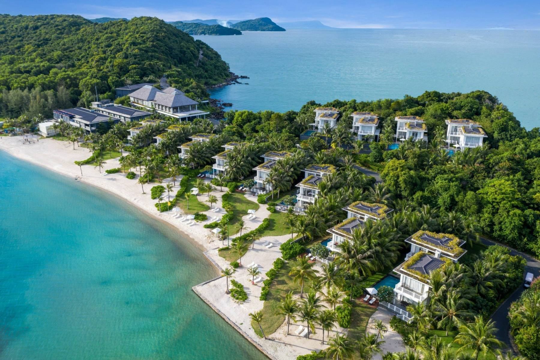 Premier Village Phu Quoc Resort là lựa chọn cao cấp dành cho du khách tìm kiếm không gian riêng tư gần khu vực khách sạn Bãi Kem Phú Quốc