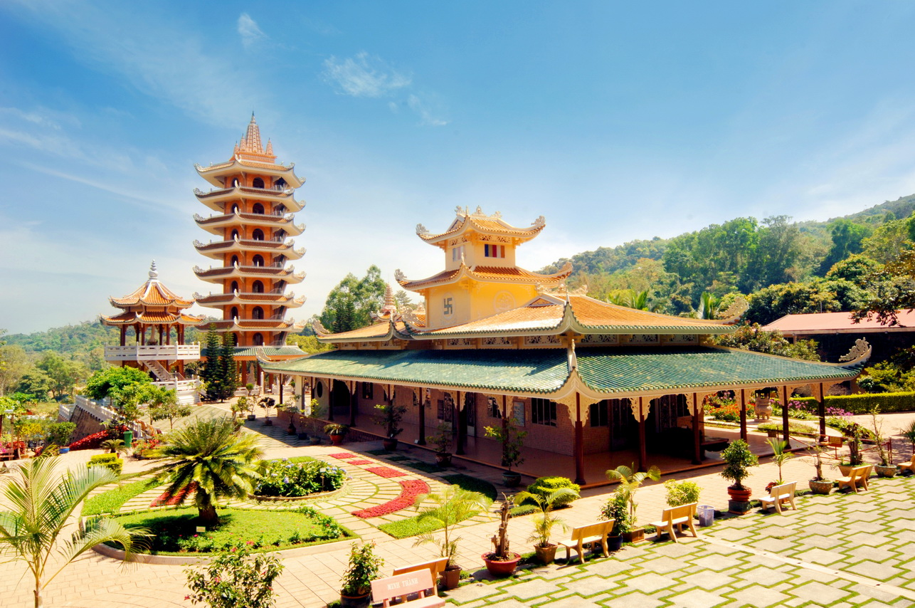 Chùa Vạn Linh tại Núi Cấm