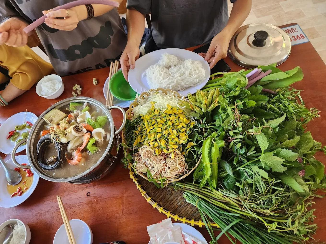 Món ăn vừa đậm đà nhưng không ngấy, vừa dân dã nhưng lại đủ tinh tế để chinh phục cả thực khách khó tính