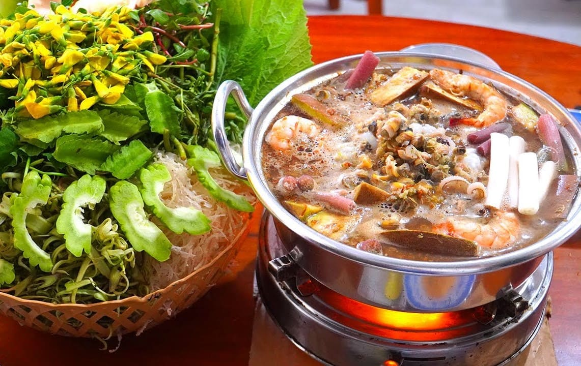 Ẩm thực là mảnh ghép không thể thiếu khi khám phá du lịch An Giang mùa nào đẹp