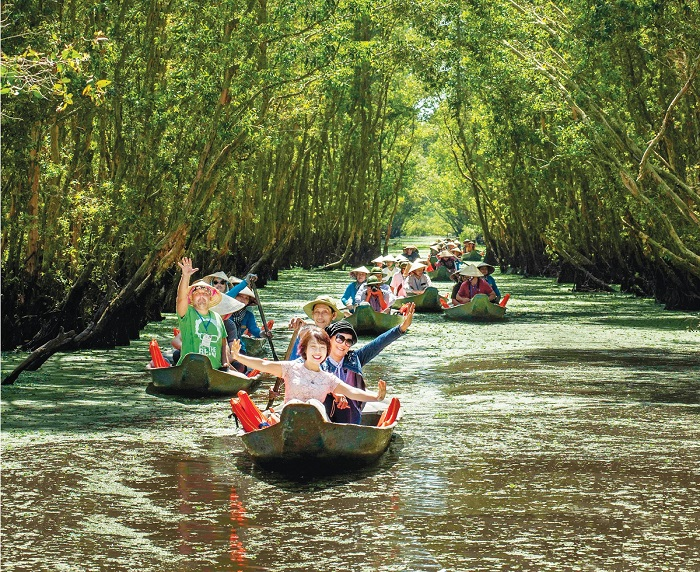 Đây là khu rừng ngập nước tiêu biểu với hệ sinh thái phong phú