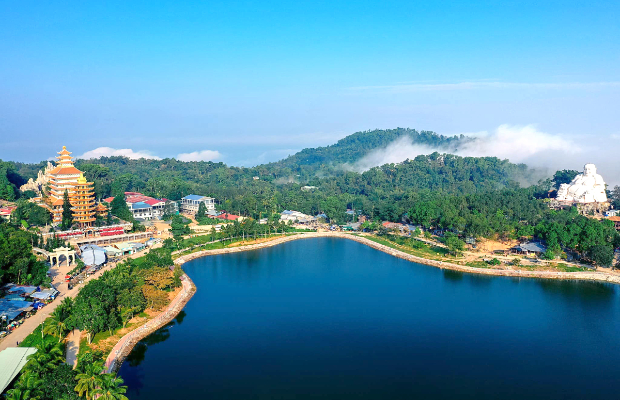 Tour Chùa Bà Châu Đốc Núi Cấm là một trong những hành trình tâm linh tiêu biểu của tỉnh An Giang