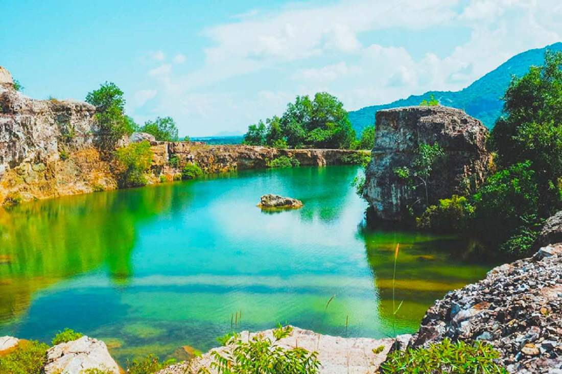 Khung cảnh thiên nhiên ảo diệu tại Hồ Tà Pạ