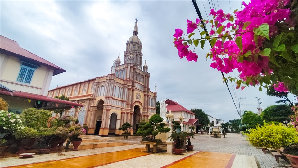 Hệ thống nhà thờ lâu đời tại Cù lao Giêng