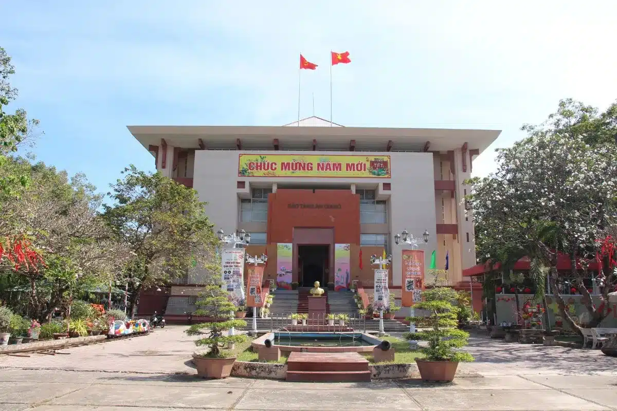 Bảo tàng An Giang là nơi lưu giữ nhiều di tích lịch sử quan trọng