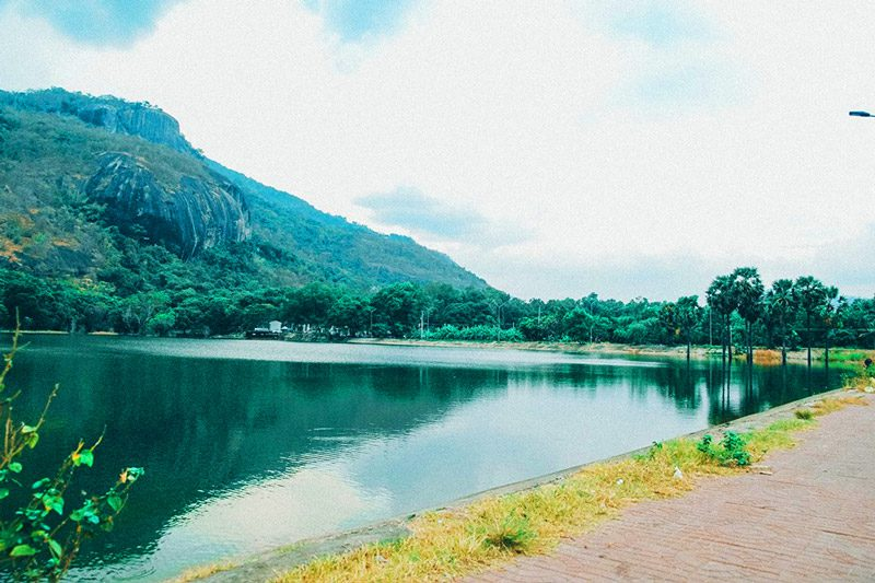 Mùa khô là thời điểm lý tưởng để trải nghiệm Hồ Hoài So