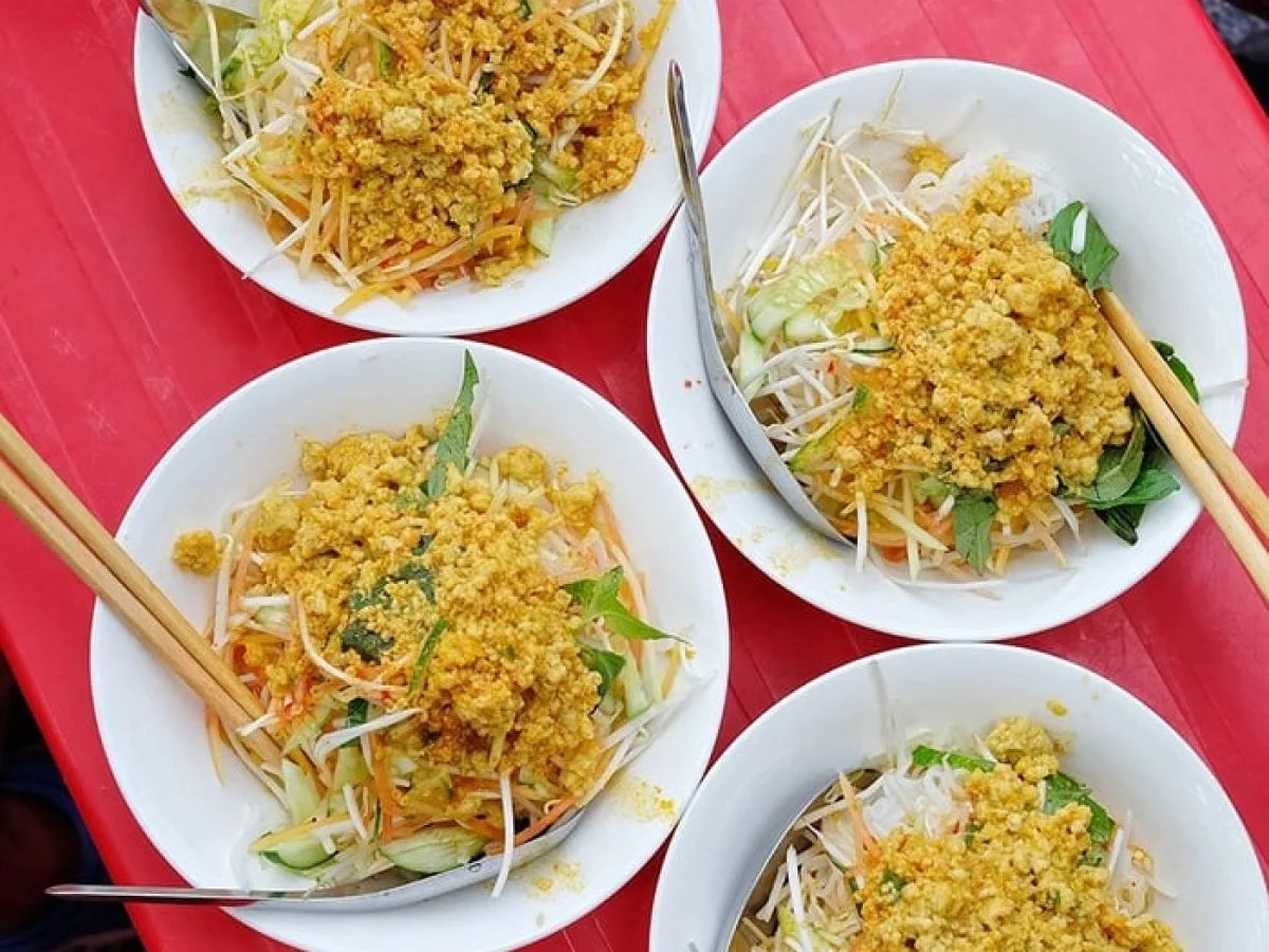 Bún nước kèn An Giang thu hút thực khách nhờ nước dùng ngọt thanh và cá lóc mềm