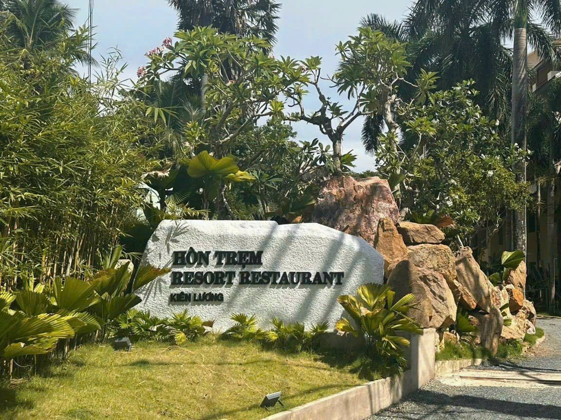 Du khách có thể tận hưởng kỳ nghỉ trọn vẹn và tiện nghi tại resort Hòn Trẹm
