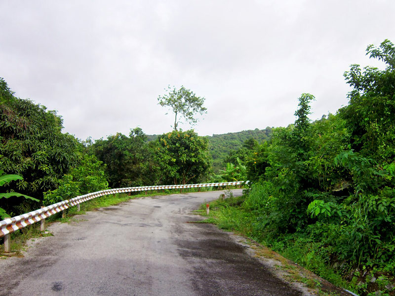 Khung cảnh thanh bình tại núi Hòn Me