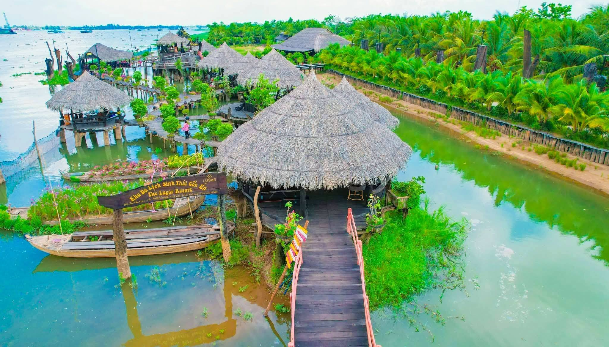 Khu du lịch với những nhà hàng nổi độc đáo