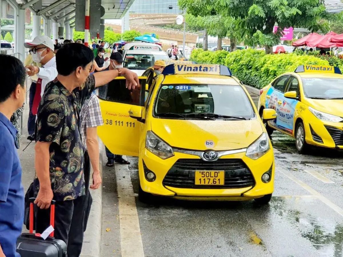 Taxis and Grab offer convenient transportation to Kiss Bridge from Phu Quoc International Airport.