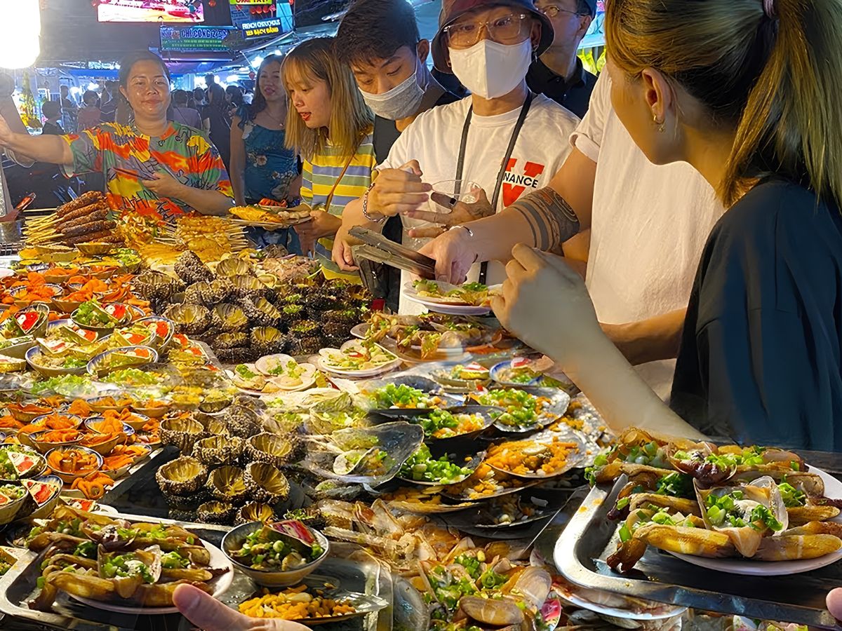 The vibrant atmosphere and abundant seafood stalls make Phu Quoc Night Market a must-visit destination.
