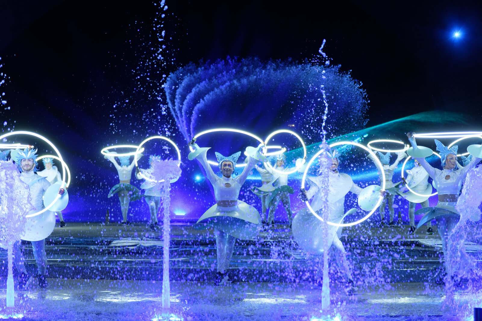 Kiss of the Sea delivers a spectacular fusion of water, lights, music and fireworks.