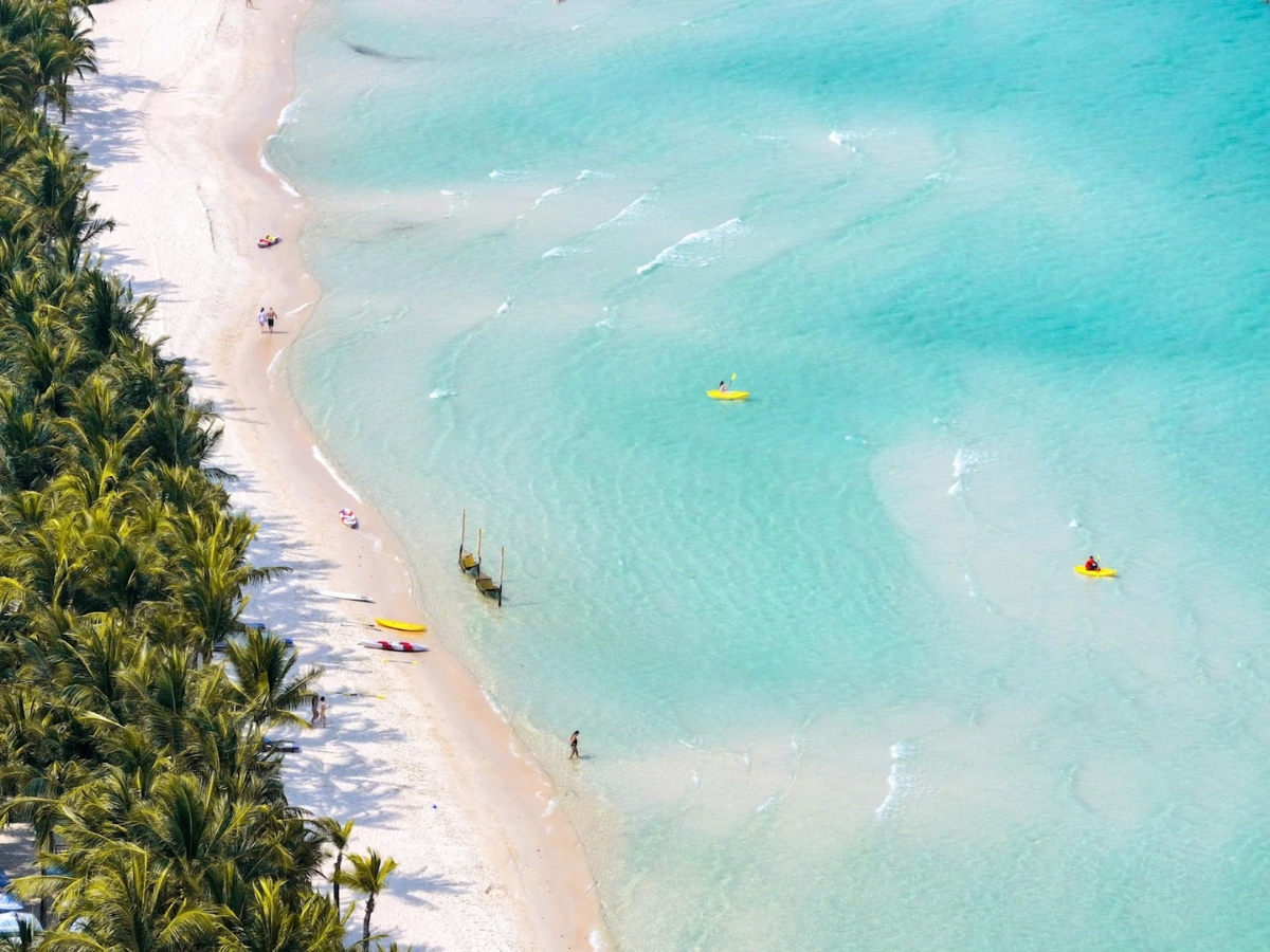 Bãi Kem được vinh danh là một trong 50 bãi biển đẹp nhất thế giới do Flight Network bình chọn