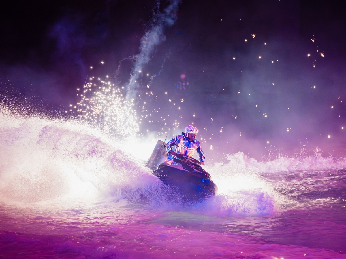 Thưởng thức màn trình diễn đặc sắc trong show Bản giao hưởng đại dương
