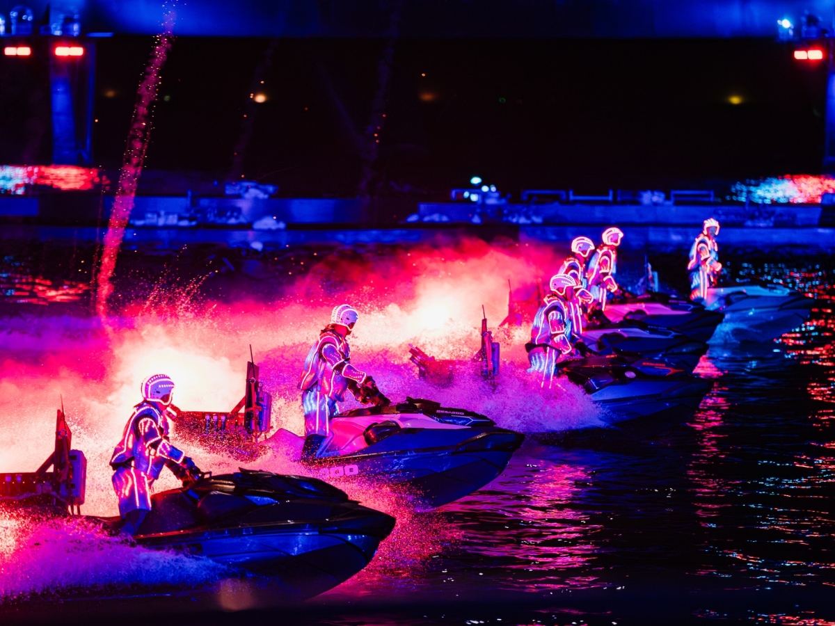 Thưởng thức những màn trình diễn độc đáo trong show Bản giao hưởng đại dương