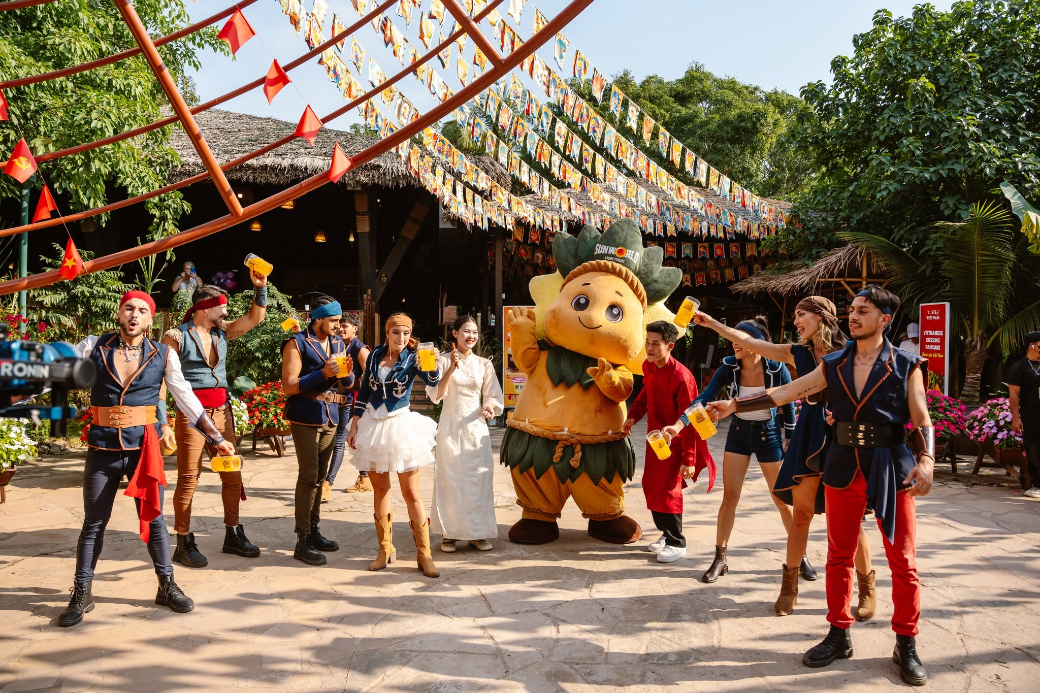 Du khách nên dành trọn cả ngày để khám phá hết các trải nghiệm vui chơi thú vị tại Sun World Hon Thom. (Nguồn: Sưu tầm)