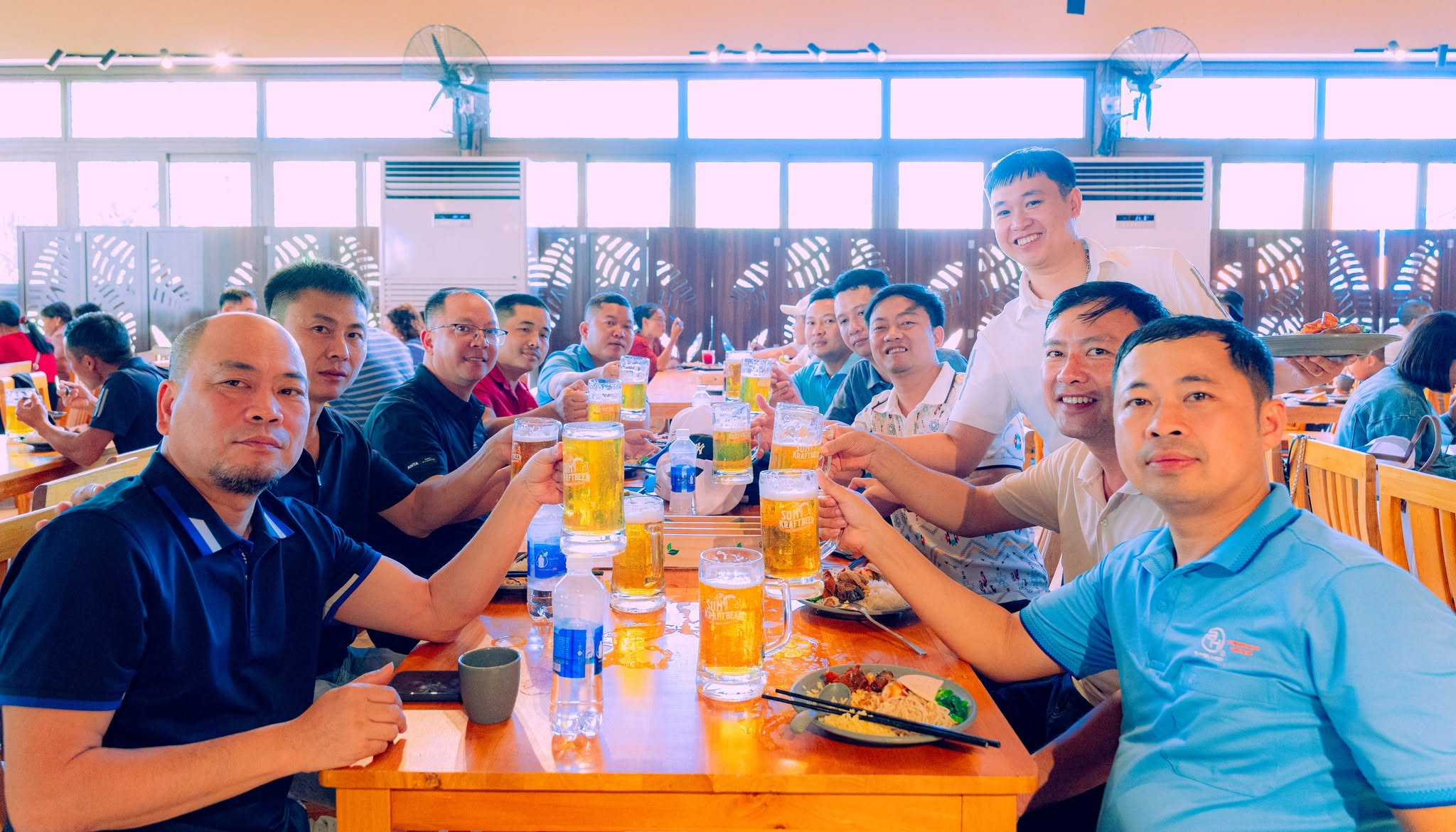 Đặt bàn nhà hàng trước khi đến Sun World Hon Thom giúp chủ động lịch trình và tận hưởng trải nghiệm ẩm thực trọn vẹn hơn. (Nguồn: Sưu tầm)