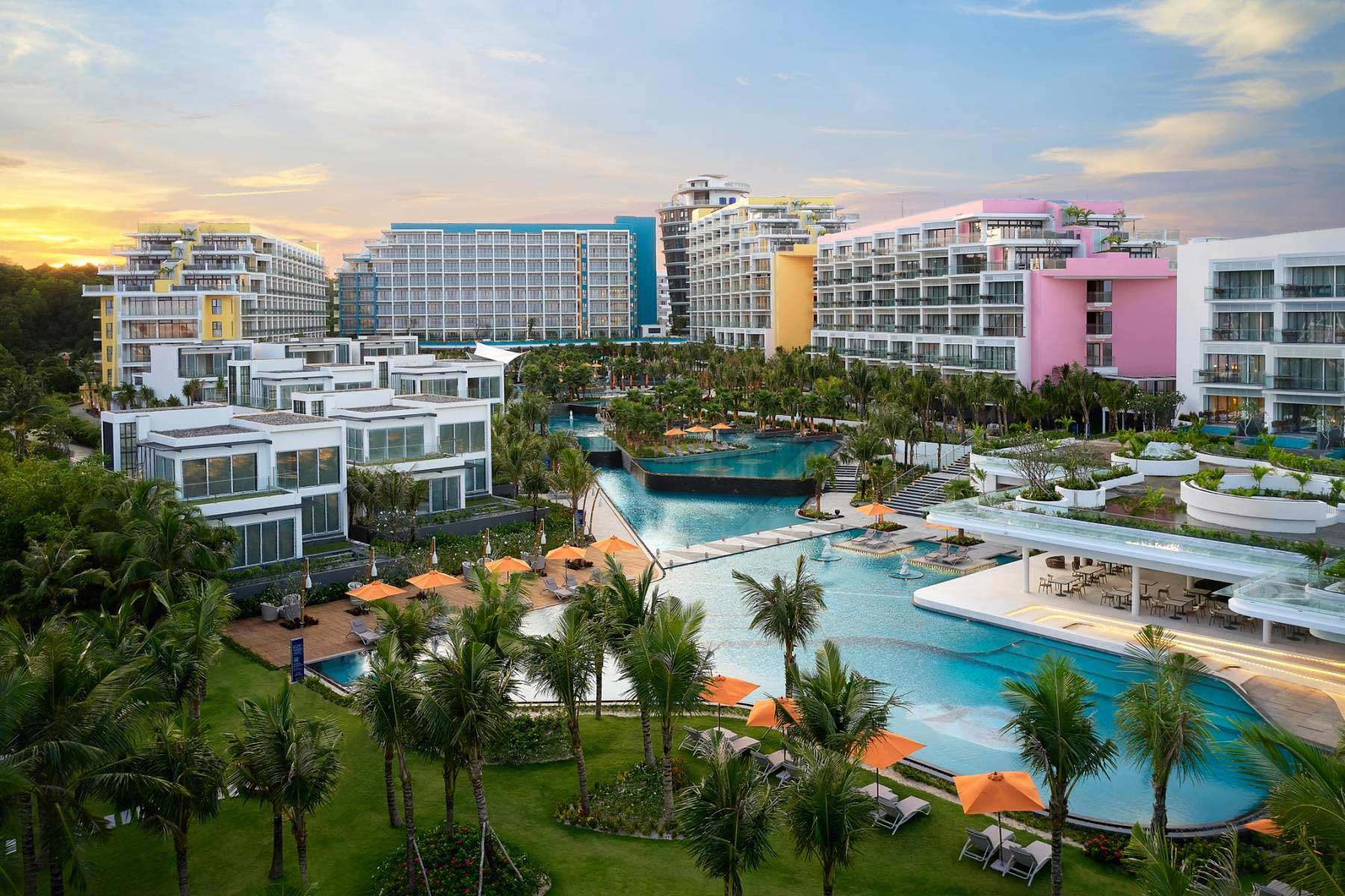 Premier Residences Phu Quoc Emerald Bay mang đến không gian nghỉ dưỡng hiện đại với nhiều tiện ích dành cho mọi thành viên trong gia đình. (Nguồn: Sưu tầm)
