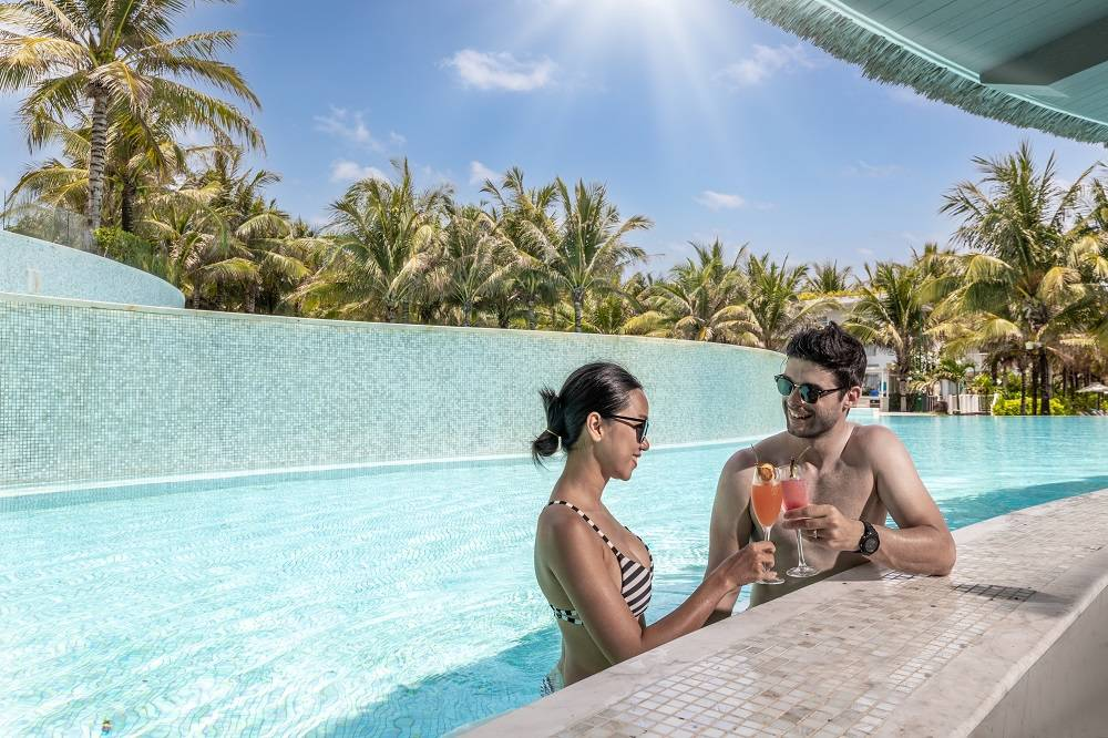 Premier Village Phú Quốc sở hữu một hệ thống hồ bơi vô cực làm say đắm lòng người. (Ảnh: Sưu tầm)