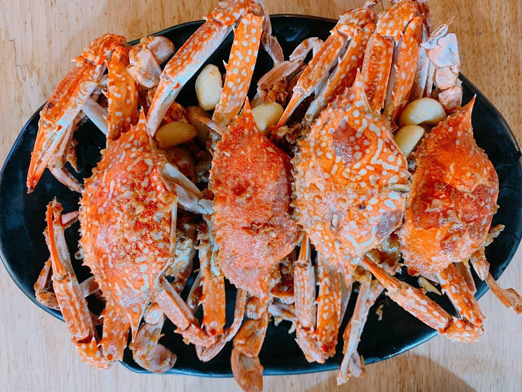 Ghẹ Hàm ninh là đặc sản nổi tiếng tại làng chài