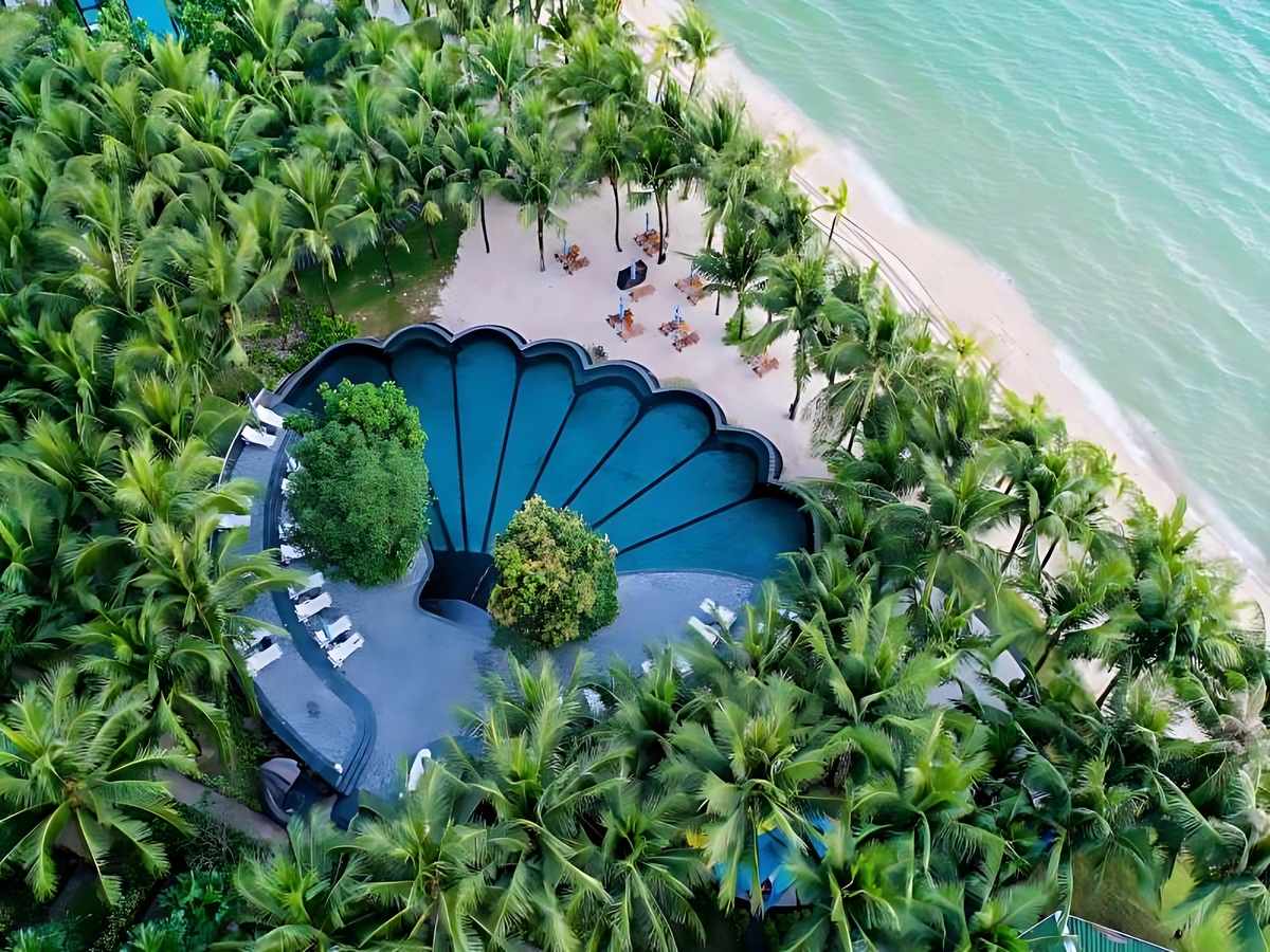 JW Marriott Emerald Bay cung cấp dịch vụ cao cấp, trải nghiệm yên tĩnh khác biệt.