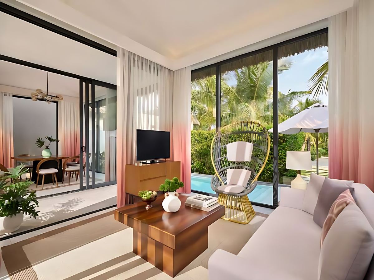 Deluxe Pool Villa Phu Quoc rộng rãi gần biển tiện nghi riêng tư cho nhóm 4–6 khách.
