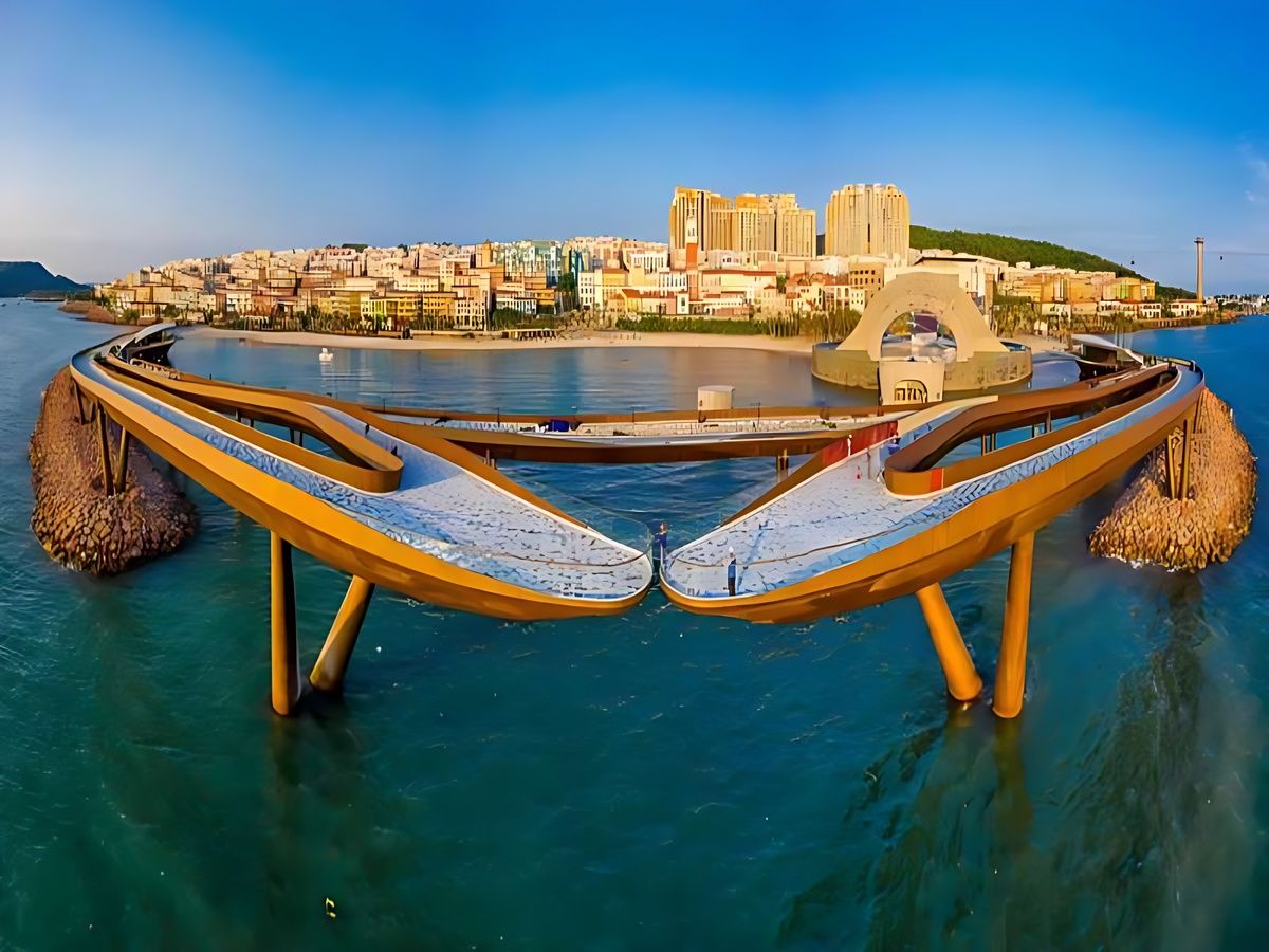Cầu Hôn Phú Quốc Sunset Town, kiến trúc châu Âu lãng mạn hướng biển.