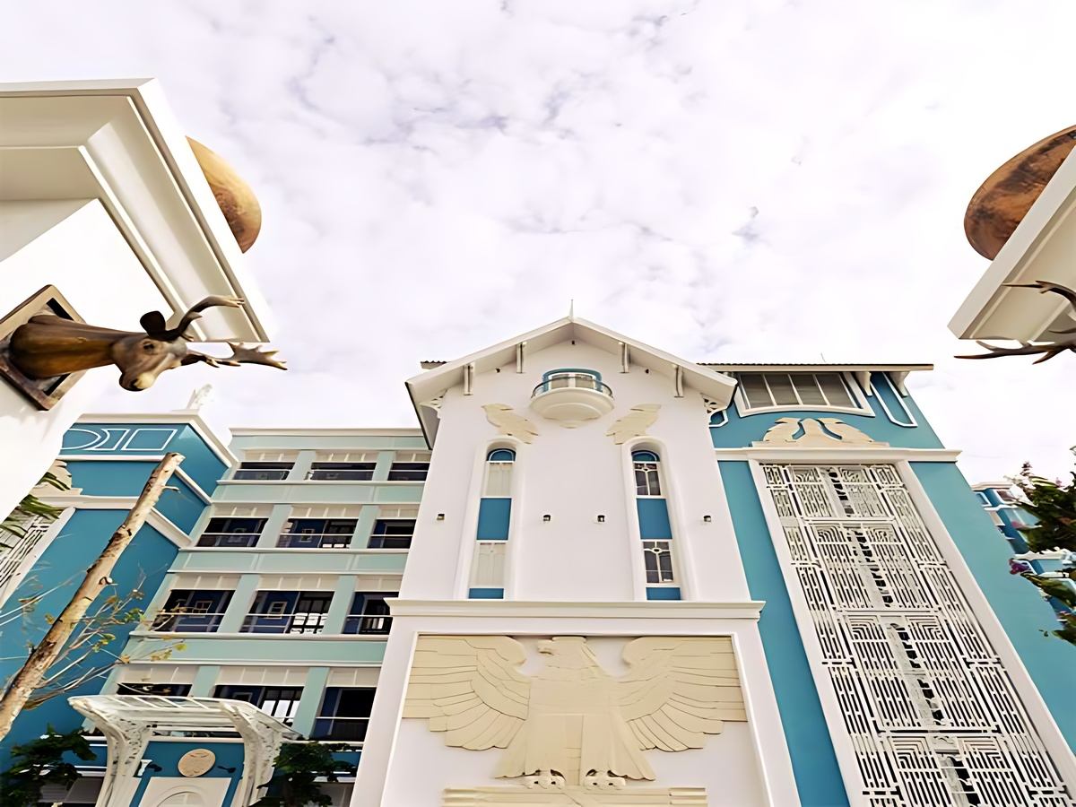 JW Marriott Phú Quốc Emerald Bay, điểm đến lãng mạn với nhà hàng Pink Pearl sang trọng.