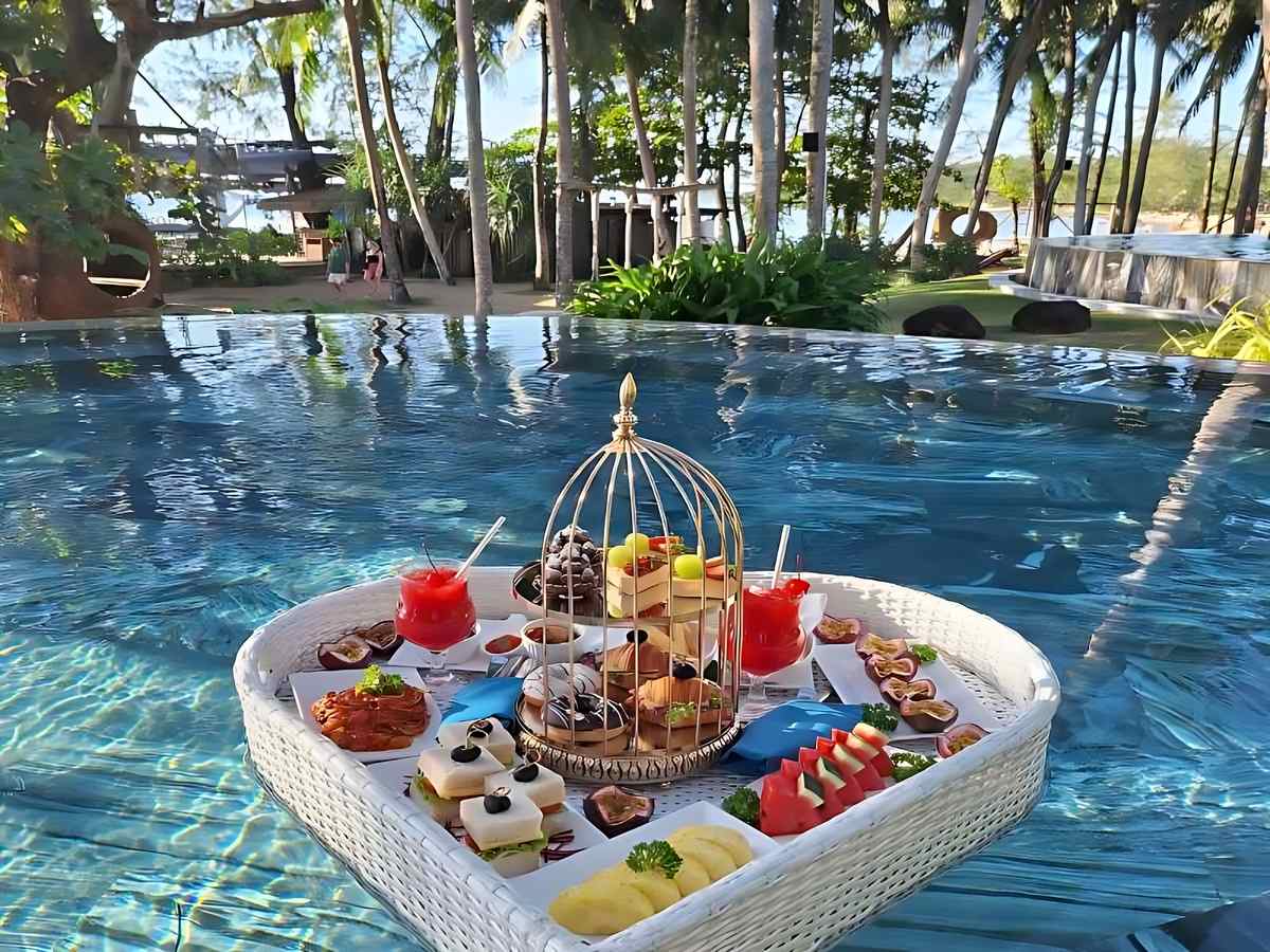 Resort Phú Quốc dịch vụ dinner riêng tư và spa couple lãng mạn.