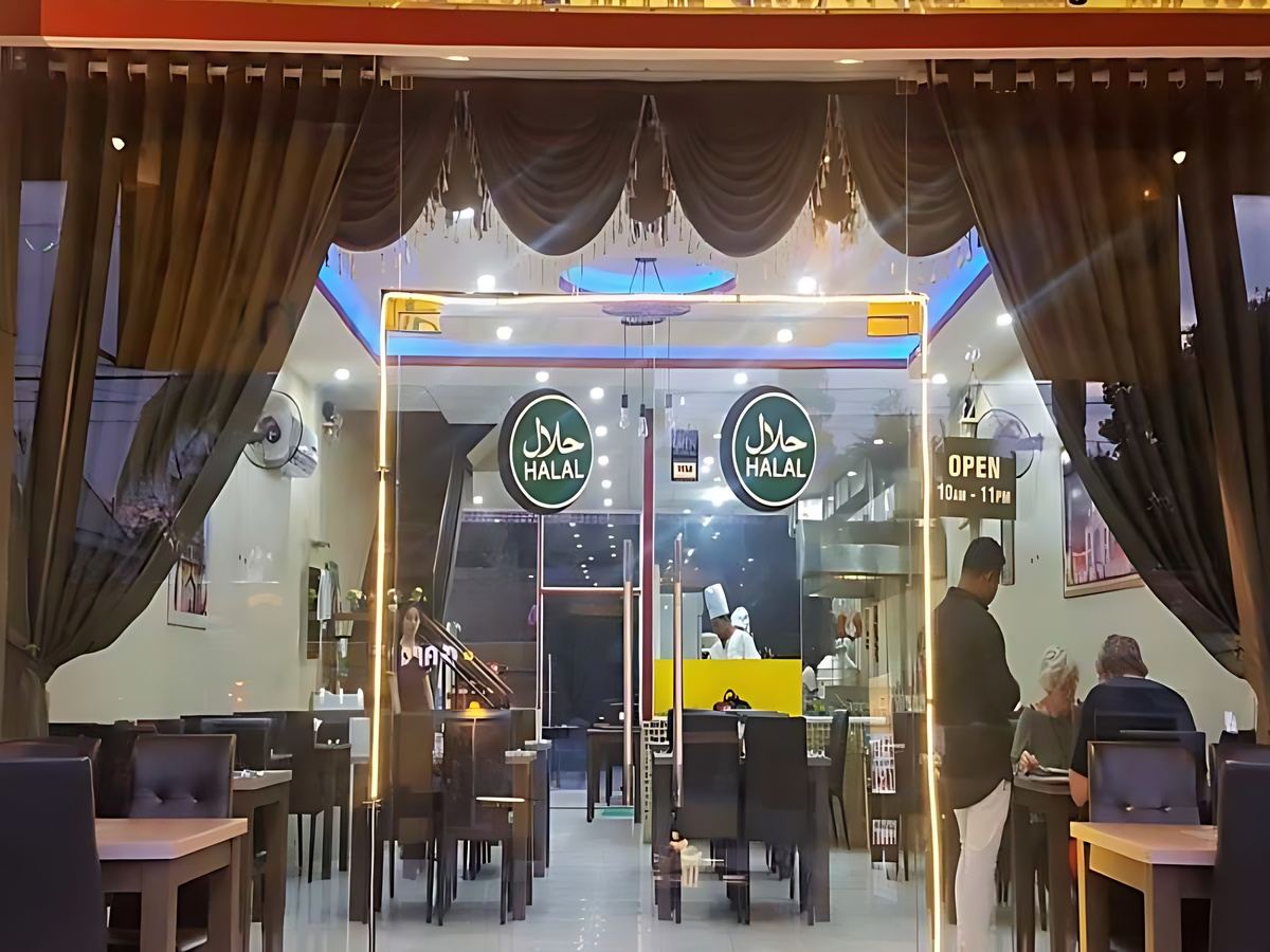 Nhà hàng Spice India Phú Quốc phục vụ món Ấn phong phú.