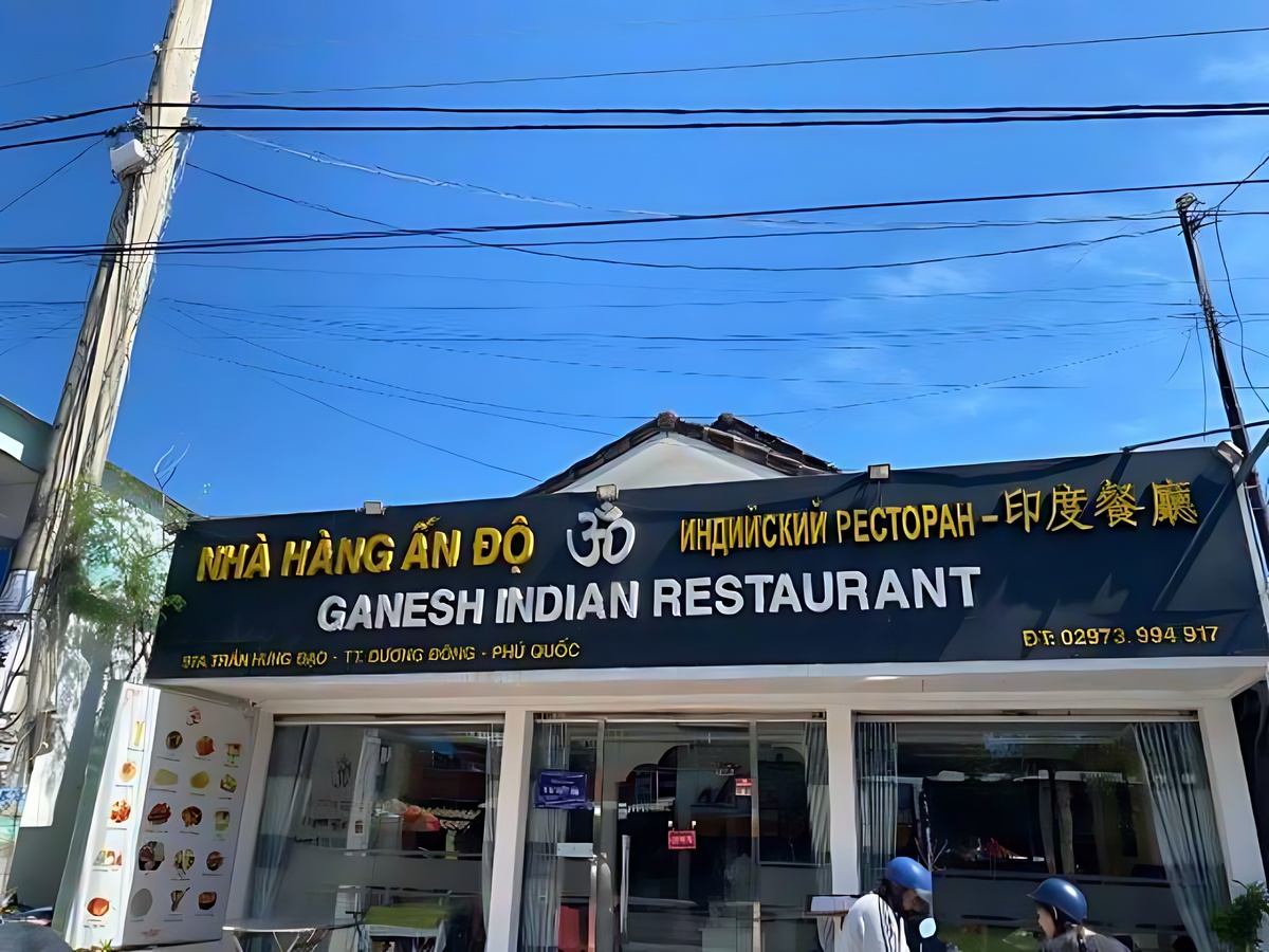 Nhà hàng Ganesh có không gian ấm cúng, phục vụ món Ấn Độ.
