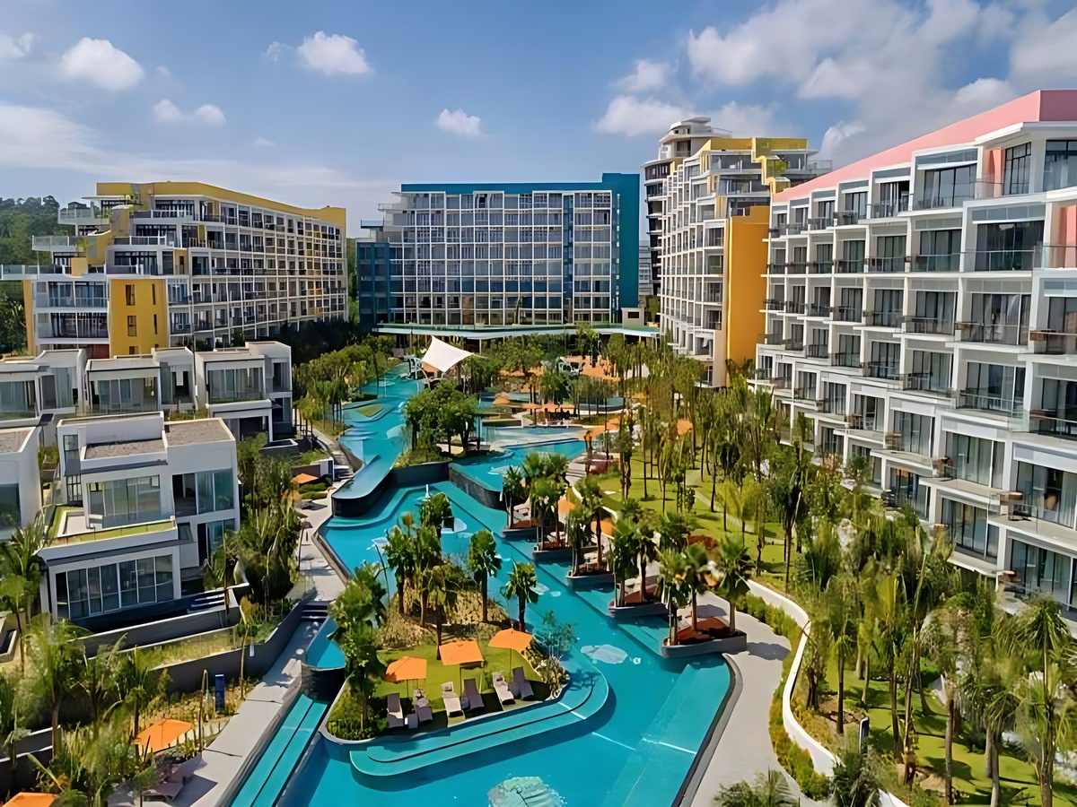 Hồ bơi vô cực tại Lahana Resort Phú Quốc