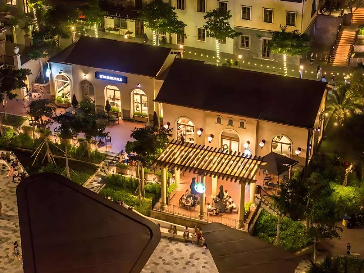 Starbucks Zone 2 tại Sunset Town