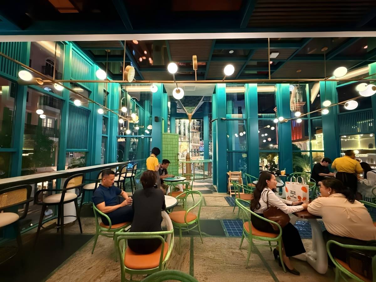 Cafe Sunset Town ngắm biển