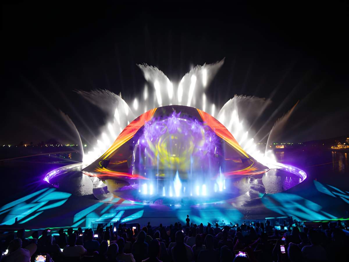 Show Kiss of The Sea tại thị trấn Hoàng Hôn
