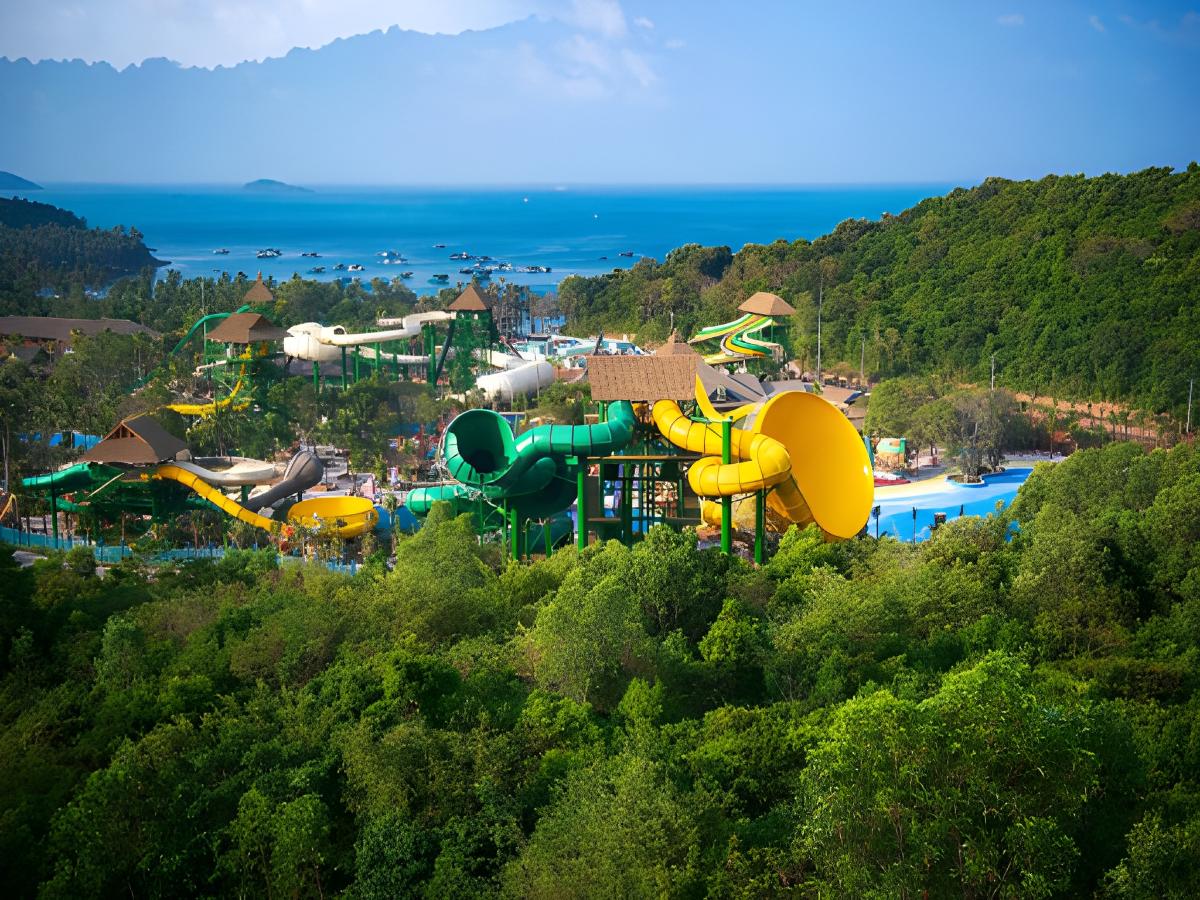 Sun World Hon Thom với cáp treo và không gian biển đảo