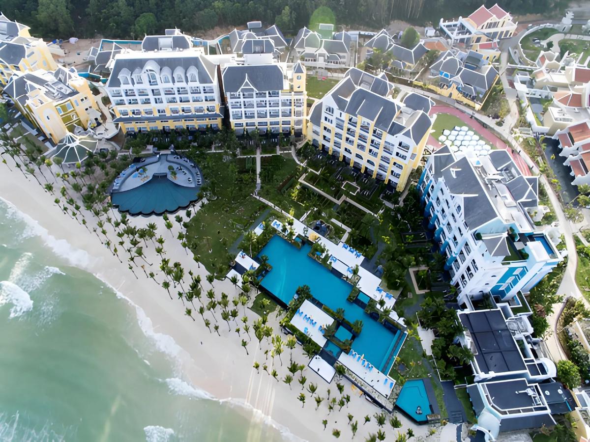 Khách sạn hiện đại gần sân bay Phú Quốc