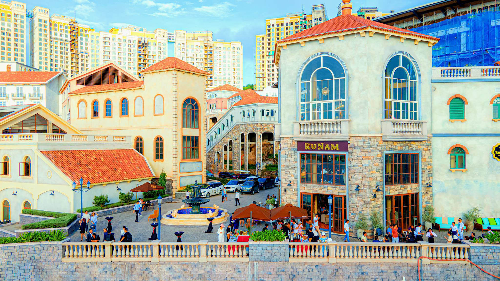Lối kiến trúc đậm chất châu Âu của Sunset Town (Ảnh: Sưu tầm)