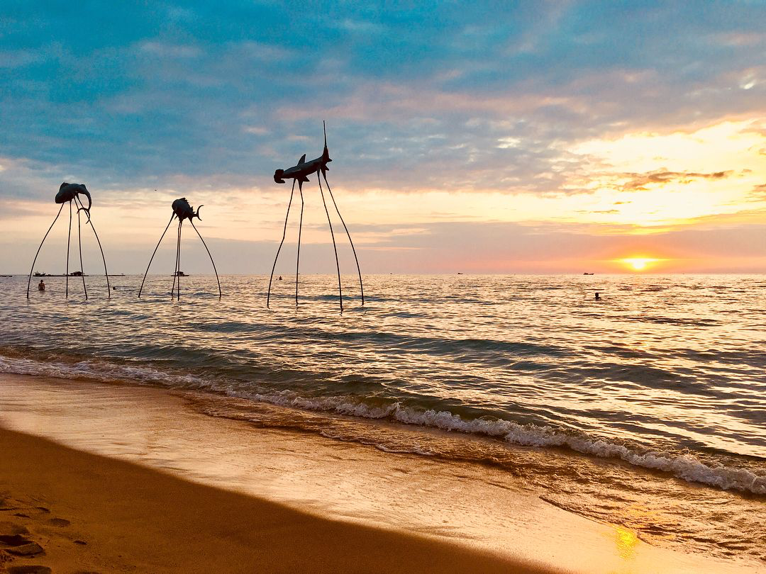 Truong Beach – famous for its breathtaking sunsets (Photo: Collected)