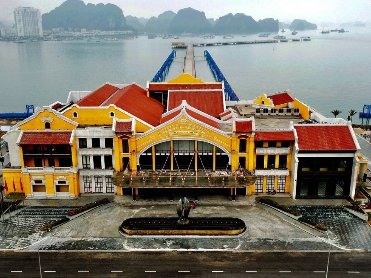 tong-quan-vi-tri-cua-cang-tau-khach-quoc-te-ha-long