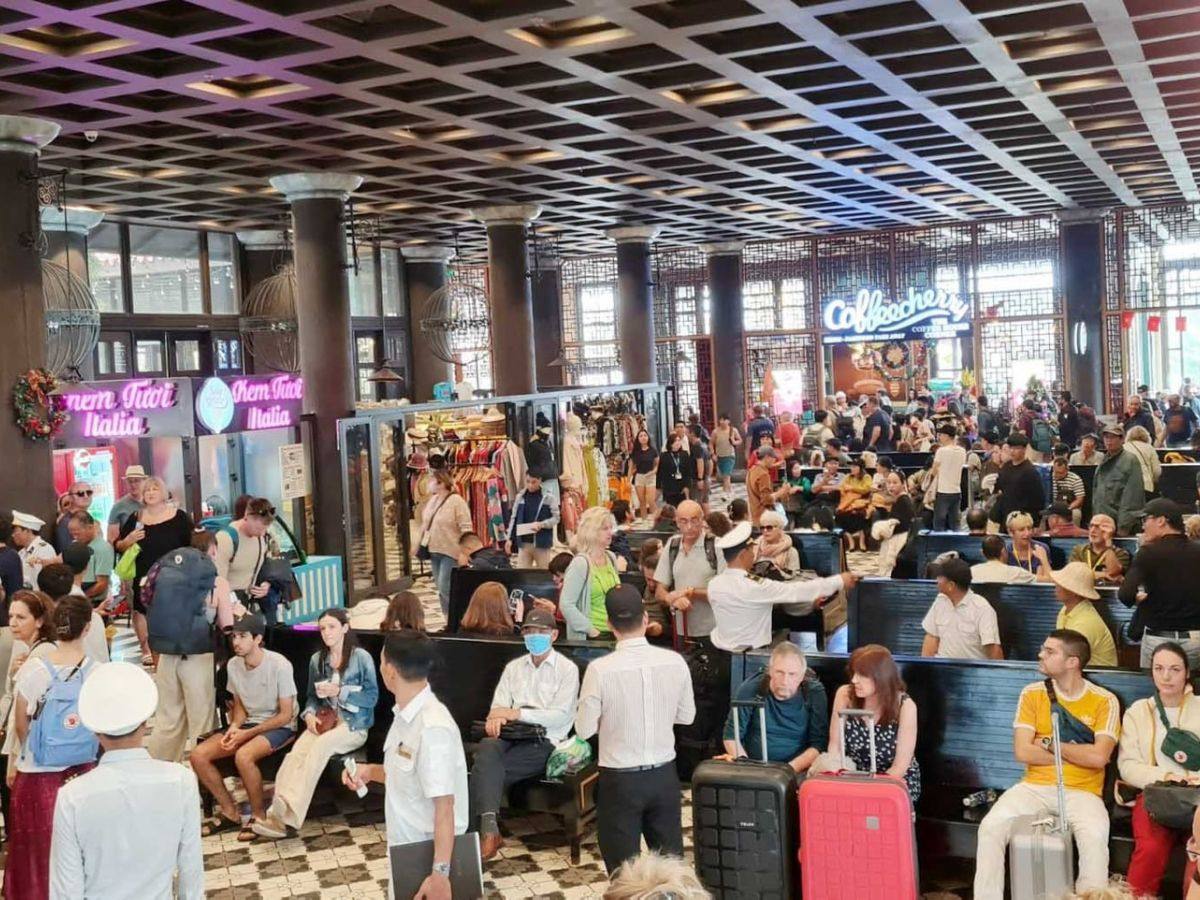 mot-so-tien-ich-phuc-vu-du-khach-tai-cang